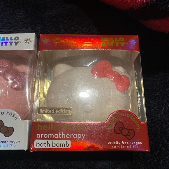 Hello kitty bath bombs - Picture 2 of 7
